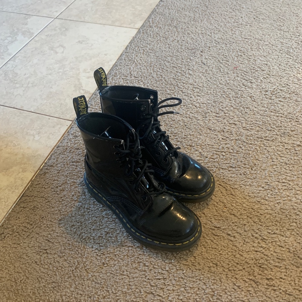 Dr Marten 1460 Patent Combat Boot - Picture 2 of 8